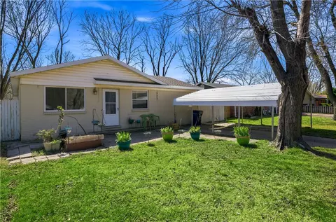 920 W Granite St, Siloam Springs, AR 72761