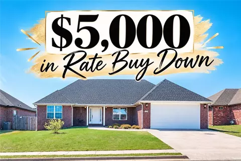 204 Monroe St, Centerton, AR 72719