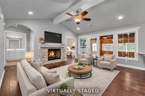 Living - 204 Monroe St, Centerton, AR 72719 photo 5 of 5
