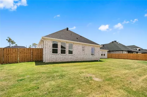 Exterior - 1320 Greyback Ln, Centerton, AR 72719 photo 7 of 8