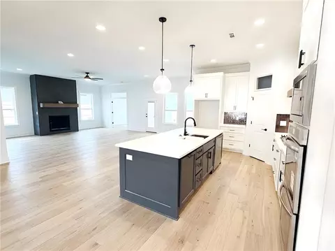 Kitchen - 1320 Greyback Ln, Centerton, AR 72719 photo 3 of 8