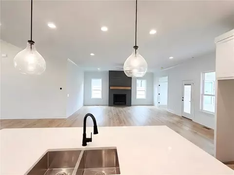 Living - 1320 Greyback Ln, Centerton, AR 72719 photo 6 of 10