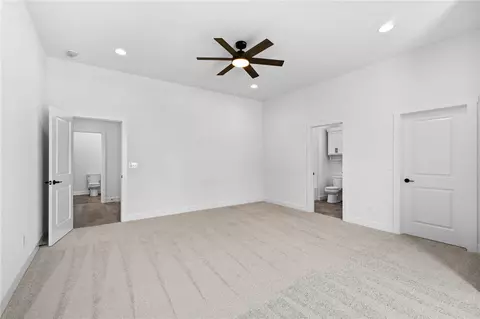 Bedroom - 1320 Greyback Ln, Centerton, AR 72719 photo 6 of 6