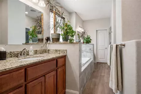 Bath - 9696 Fuller Rd, Rogers, AR 72756 photo 4 of 5