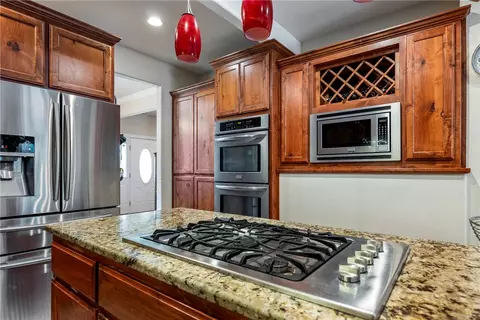 Kitchen - 9696 Fuller Rd, Rogers, AR 72756 photo 3 of 5