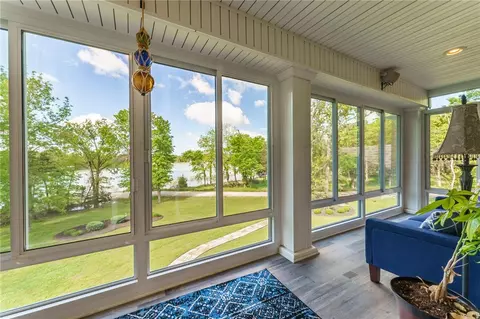 9696 Fuller Rd, Rogers, AR 72756