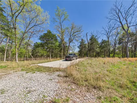 5340 E Persimmon Pt, Lead Hill, AR 72644 photo 2