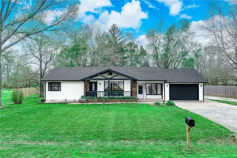48 E Meadowbrook Cir #1, Bentonville, AR 72712