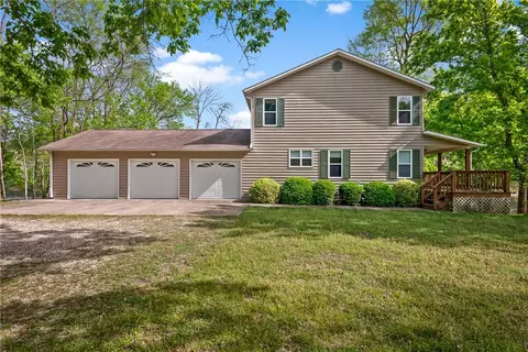 104 Wheatstone Pl, Cotter, AR 72626