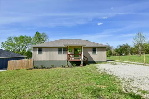 8144 Doc Meyer, Seligman, MO 65745