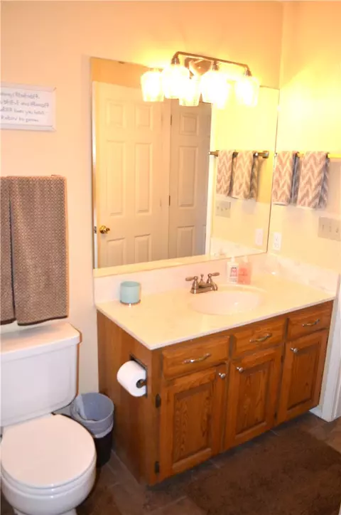 Bath - 1800 Capps #14, Harrison, AR 72601 photo 4 of 4