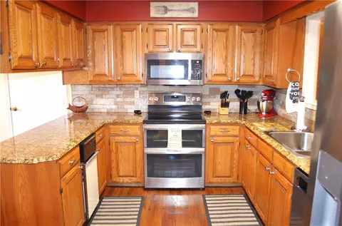 Kitchen - 1800 Capps #14, Harrison, AR 72601 photo 1 of 2