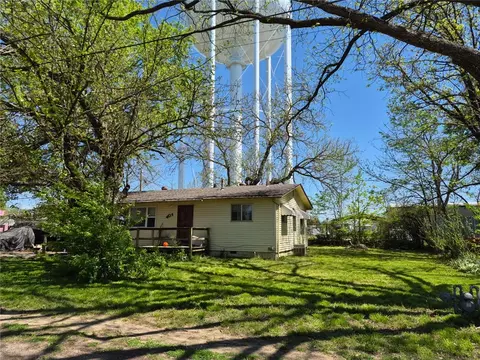 405 W Siloam Pl, Siloam Springs, AR 72761
