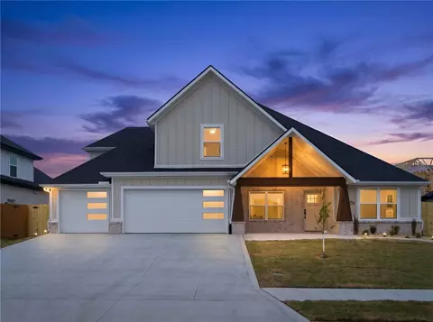310 Bronco St, Centerton, AR 72719
