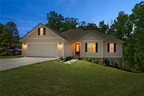 1 Brecknock Cir, Bella Vista, AR 72714