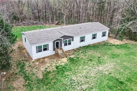 202 Silver Ridge Rd, Eureka Springs, AR 72632