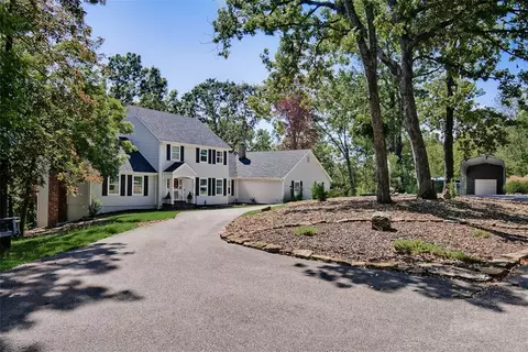 103 S John Ln, Rogers, AR 72756