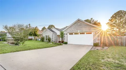 1573 N Cannondale Dr, Fayetteville, AR 72704