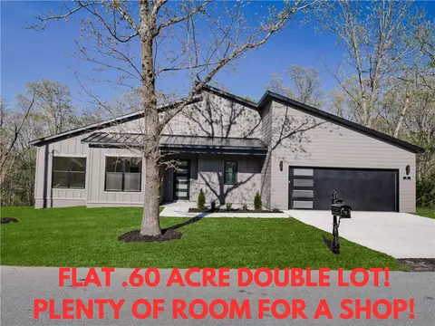 35 Coalburn Dr, Bella Vista, AR 72715