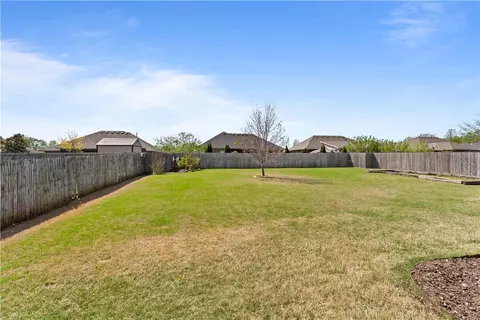 Exterior - 208 Mcdaniel St, Lowell, AR 72745 photo 3 of 3