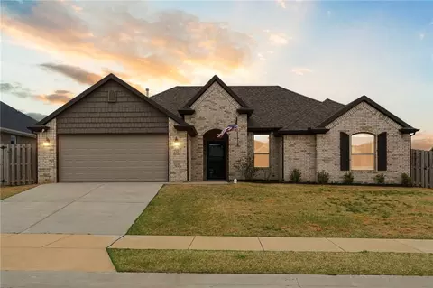 701 Tiger Eye Ave, Lowell, AR 72745