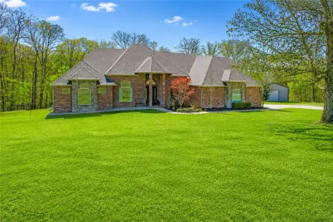 12912 Moore Ln, Gravette, AR 72736