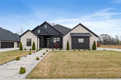 3808 SW Centric Ave, Bentonville, AR 72713