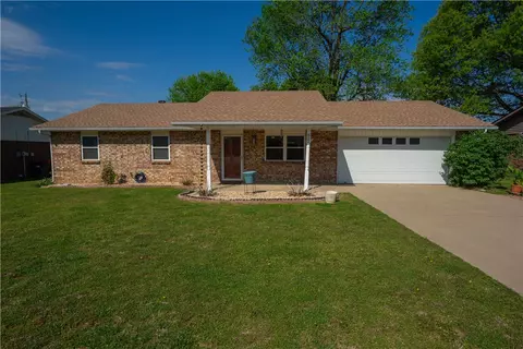 802 Andy St, Springdale, AR 72762