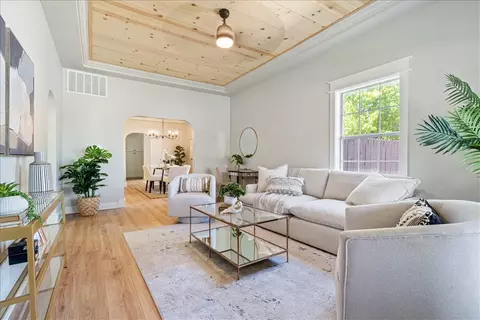 1114 S 3rd St, Rogers, AR 72756