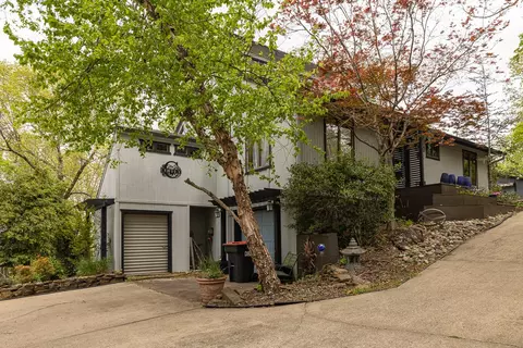 22000 Wildflower Rd, Springdale, AR 72764