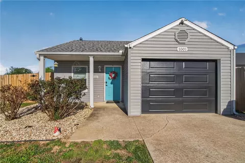 1001 S 25th Pl, Rogers, AR 72758