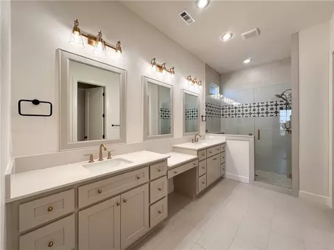Bath - 6586 Align Ave, Springdale, AR 72762 photo 1 of 5