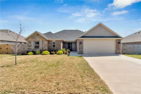 902 Sugar Pine Ave, Springdale, AR 72762