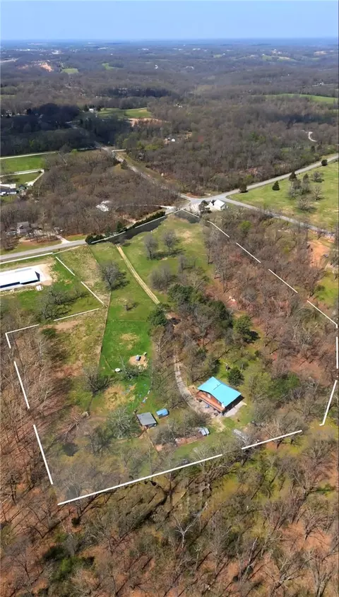 12772 Punkin Hollow Rd, Bentonville, AR 72712