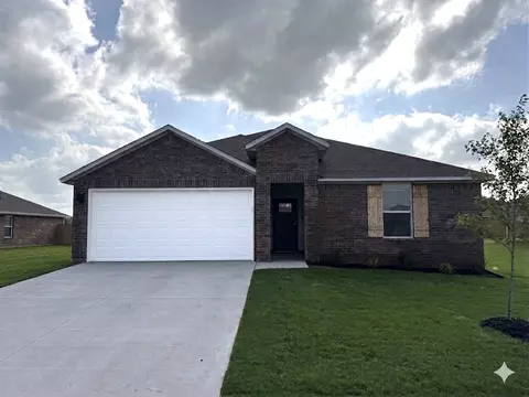 535 Nevada St, Farmington, AR 72730