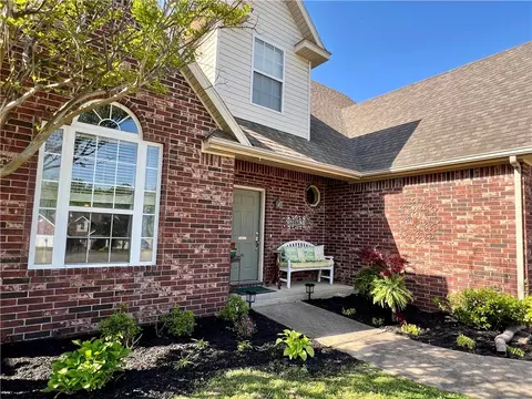 Exterior - 3381 Eaglecrest Cir, Springdale, AR 72762 photo 2 of 8