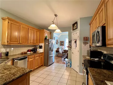 Kitchen - 3381 Eaglecrest Cir, Springdale, AR 72762 photo 3 of 3