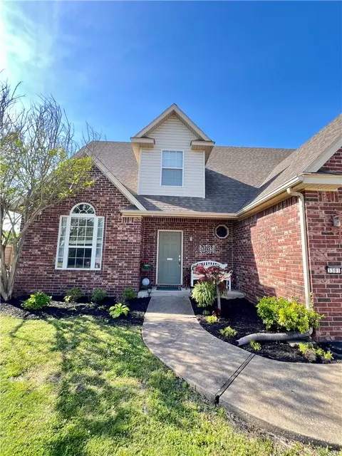 Exterior - 3381 Eaglecrest Cir, Springdale, AR 72762 photo 3 of 8