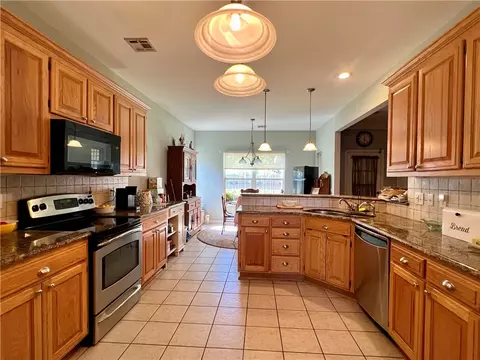 Kitchen - 3381 Eaglecrest Cir, Springdale, AR 72762 photo 1 of 3