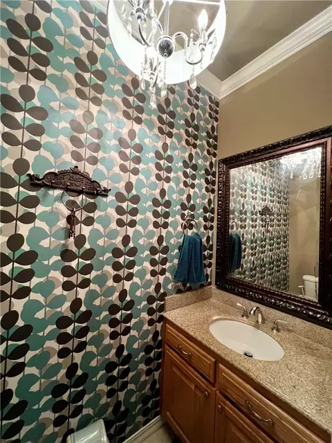 Bath - 3381 Eaglecrest Cir, Springdale, AR 72762 photo 2 of 3