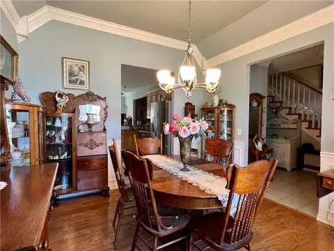 Dining - 3381 Eaglecrest Cir, Springdale, AR 72762 photo 2 of 3