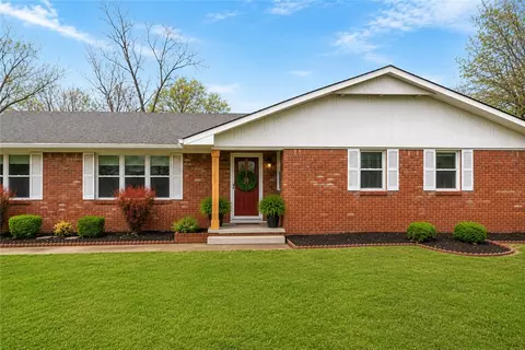 405 Magnolia Dr, Bentonville, AR 72712