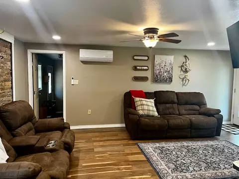 Living - 4622 Creel Rd, Harrison, AR 72601 photo 3 of 3