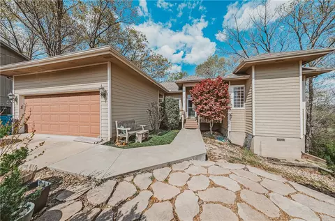 37 Cambria Dr, Bella Vista, AR 72715