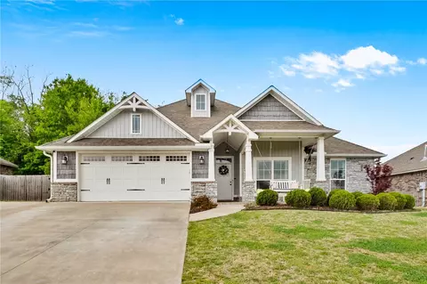 1211 Sundowner Ranch Ave, Prairie Grove, AR 72753
