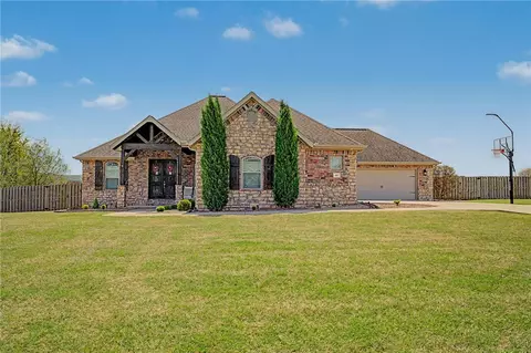 401 Eagle Ridge Dr, Farmington, AR 72730
