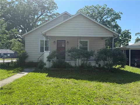 132 S Mcconnell, Joplin, MO 64801