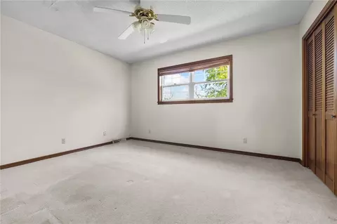Bedroom - 7288 Hwy 62, Harrison, AR 72601 photo 5 of 7