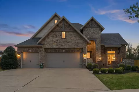 1605 SW Rosedale Ave, Bentonville, AR 72713