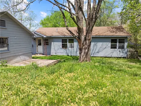 Exterior - 808 Beverly, Harrison, AR 72601 photo 5 of 6